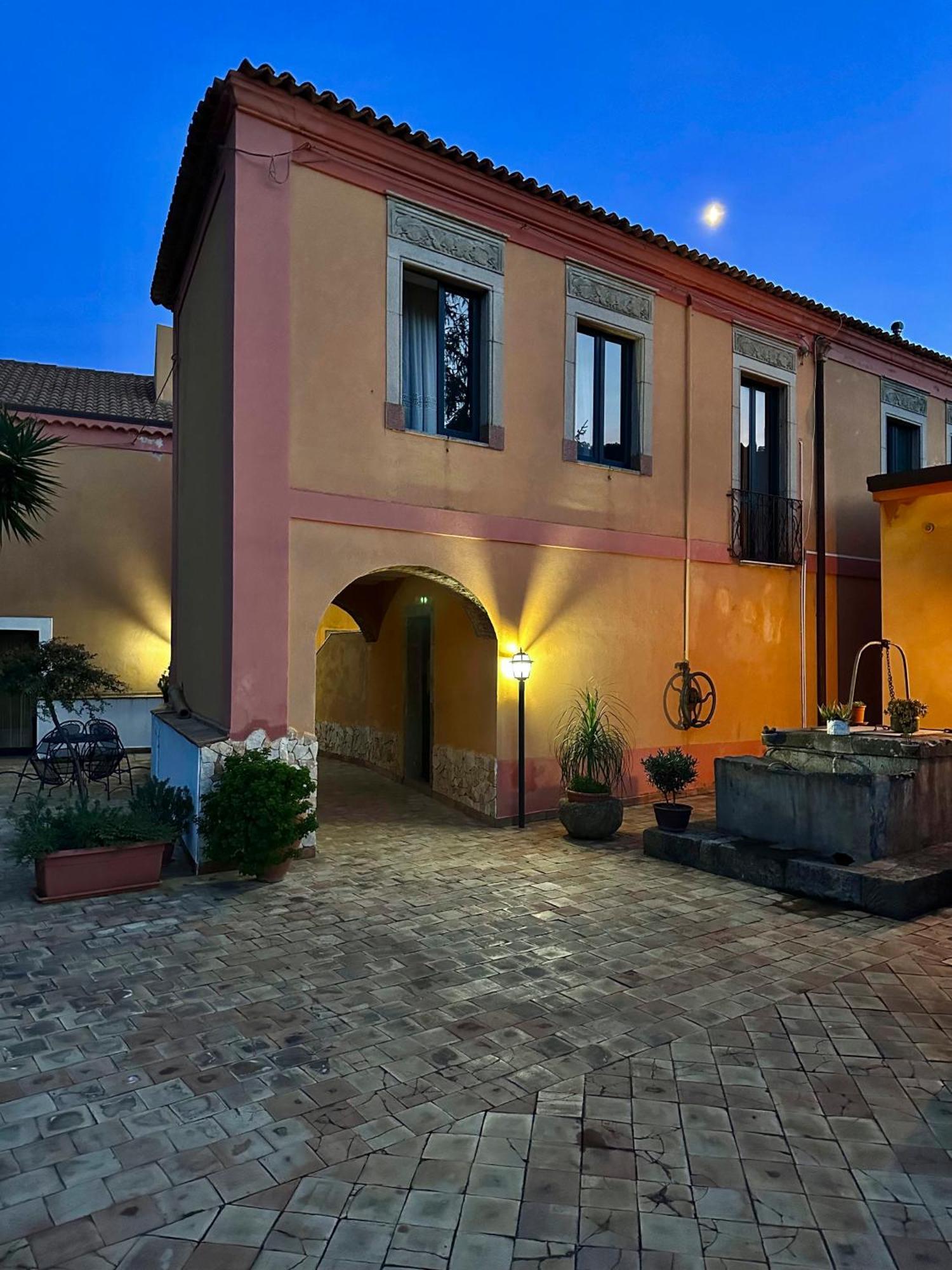 Casale Romano Resort E Relais Motta Camastra Zewnętrze zdjęcie