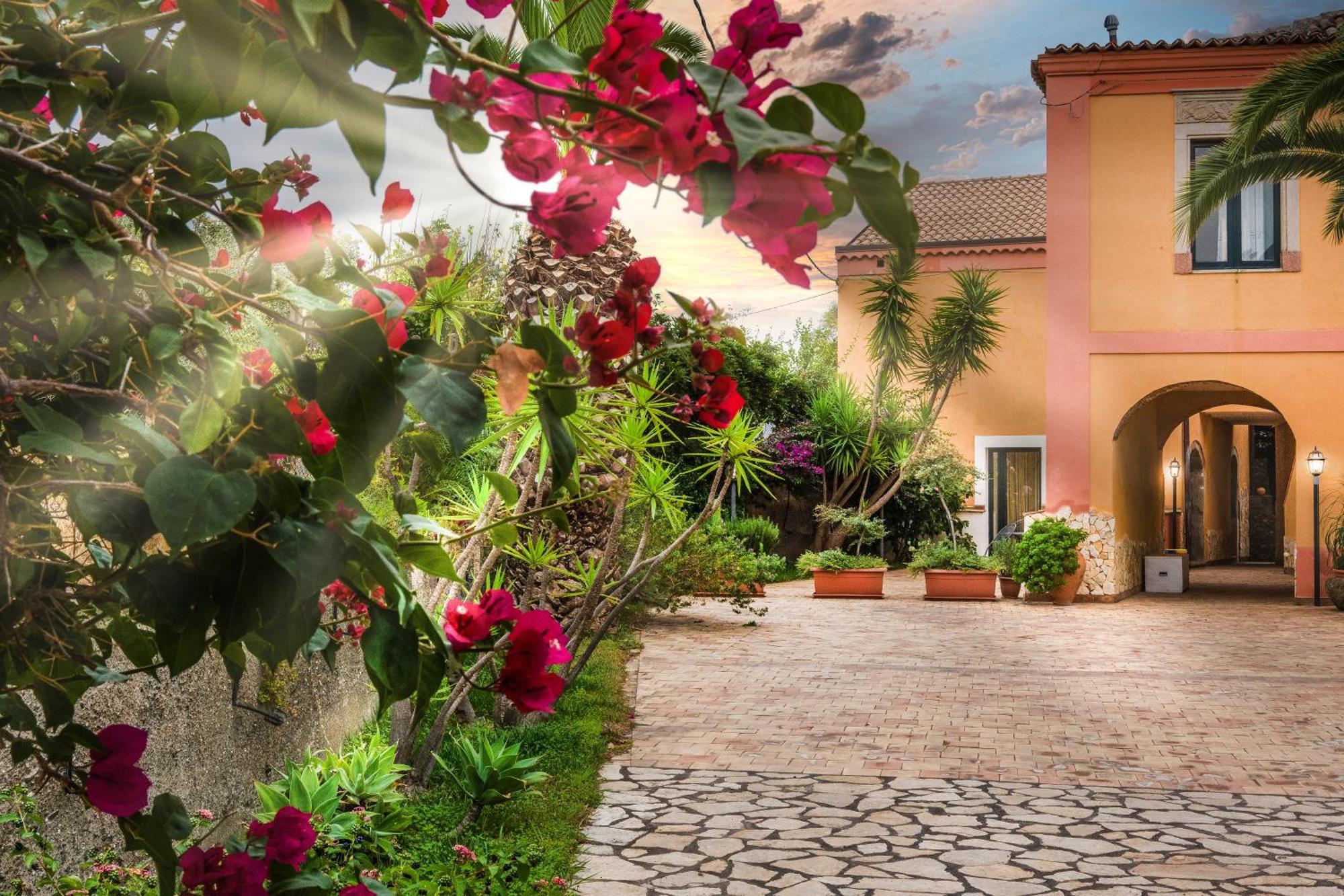 Casale Romano Resort E Relais Motta Camastra Zewnętrze zdjęcie