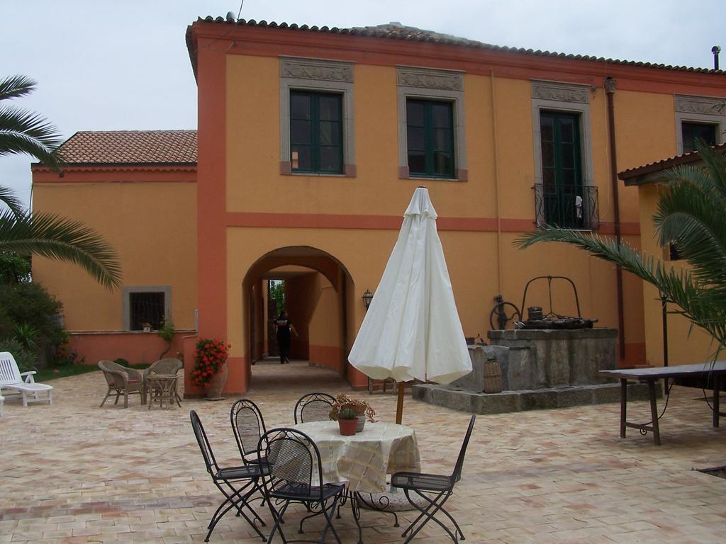 Casale Romano Resort E Relais Motta Camastra Zewnętrze zdjęcie